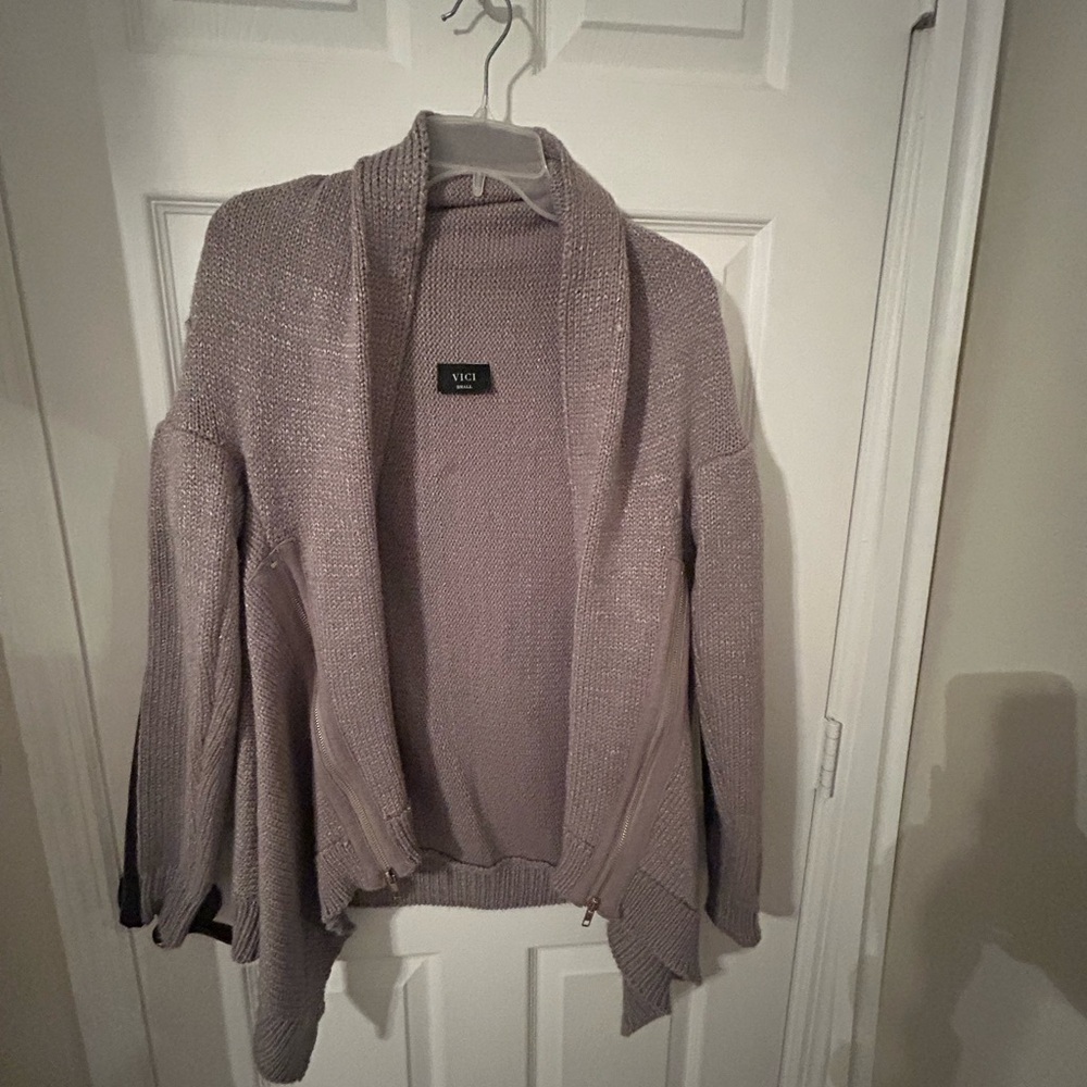 VICI Women's Gray cardigan
